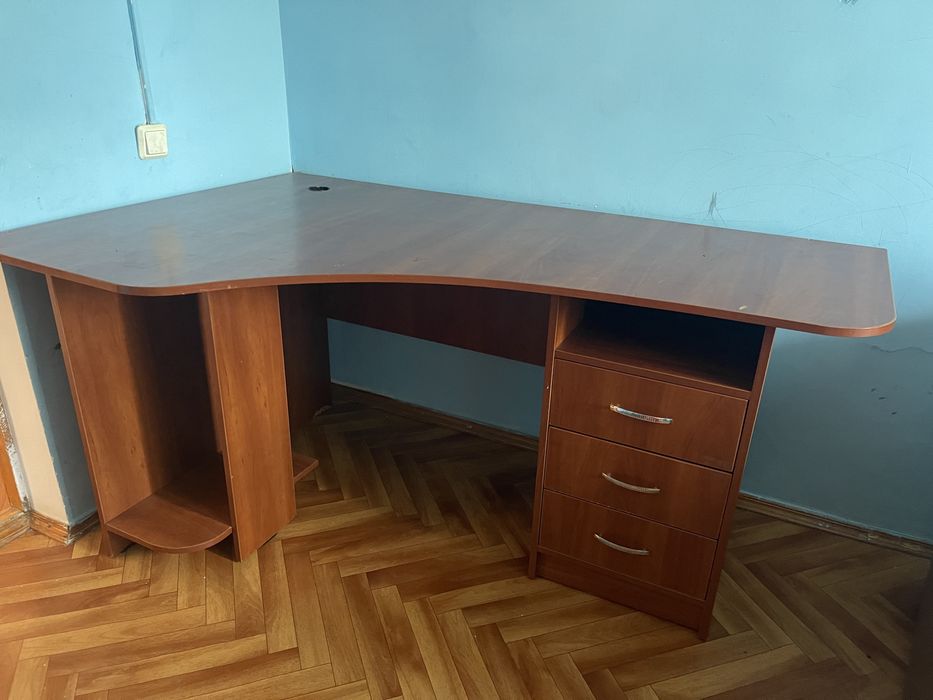 Офисный стол, для компьютера