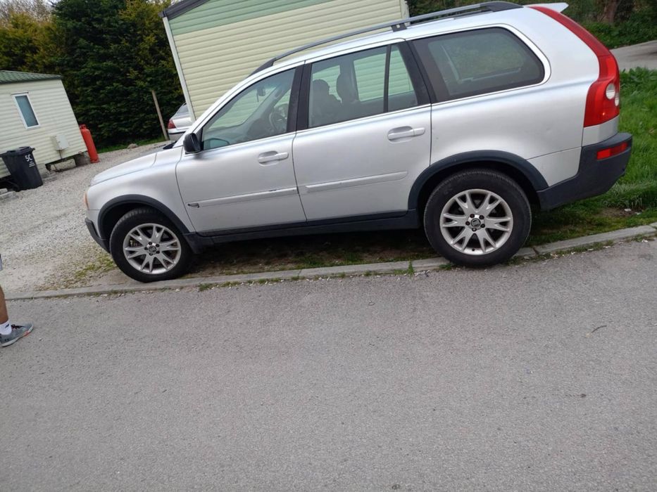 На части Volvo XC 90