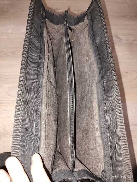 Geanta solida de laptop cu 4 compartimente