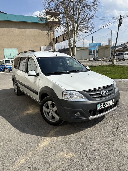 продам авто ларгус кросс срочно