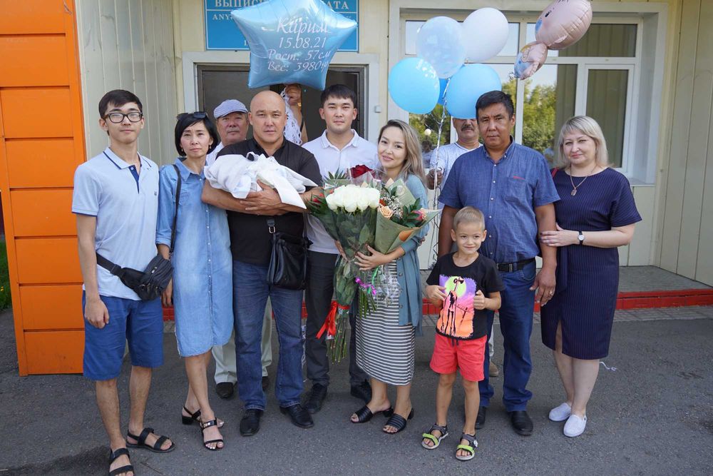 Выписка из роддома с видео и фото