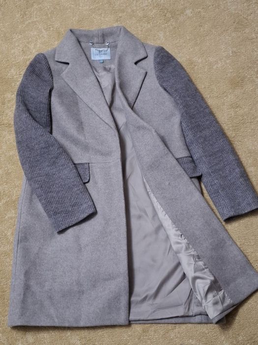 Палто сотилади идеал . ( М )