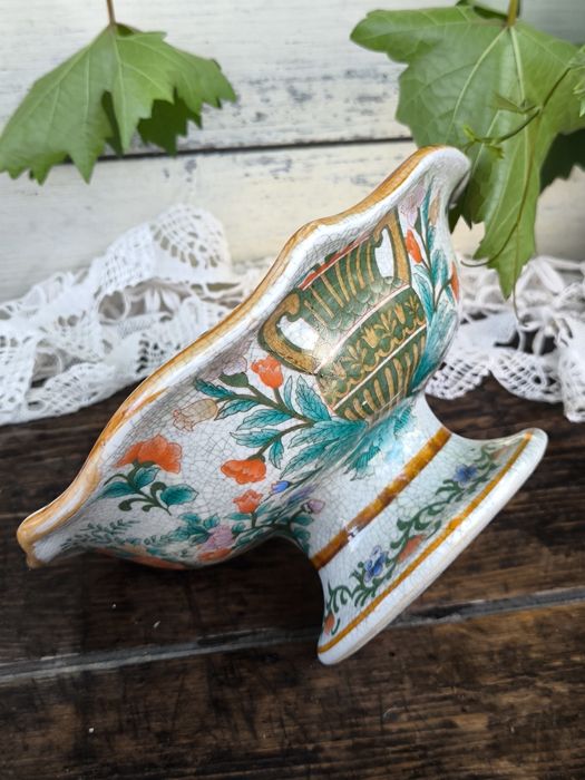 Порцеланова купа