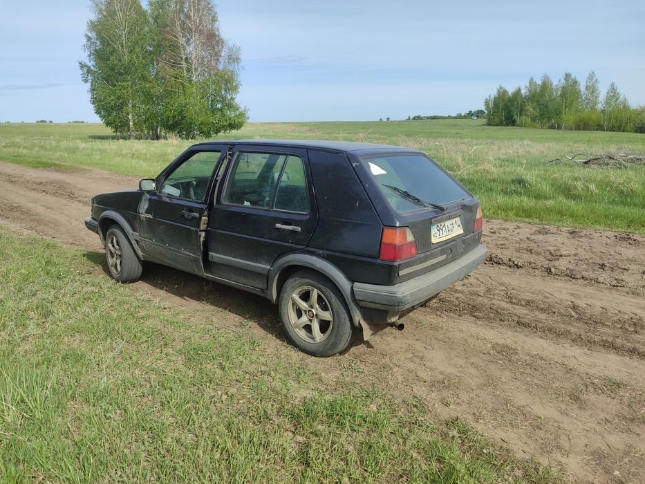 Volkswagen Golf 2