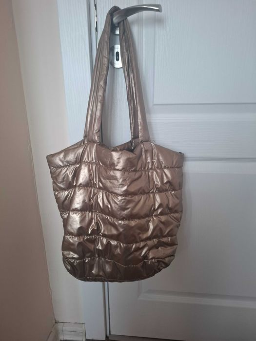 Дамска златиста Чанта