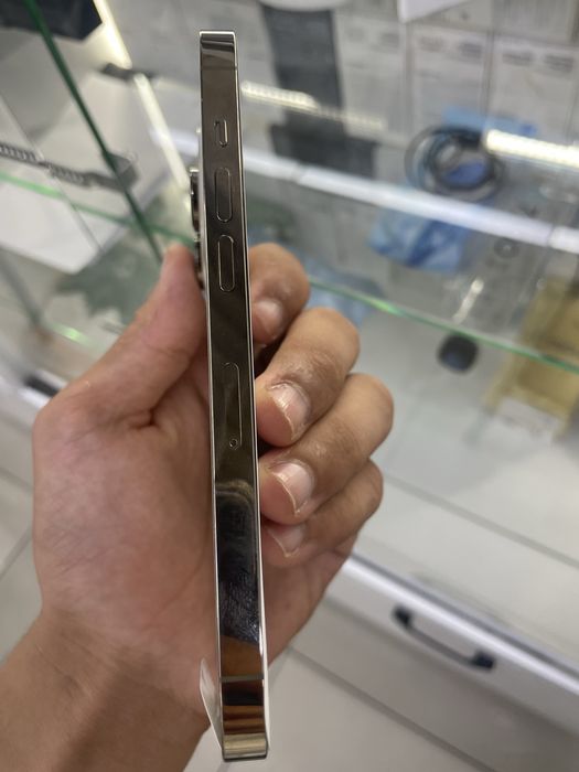 Iphone 14 Pro , Gold