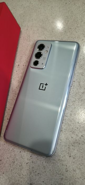 Продам телефон Oneplus 9rt