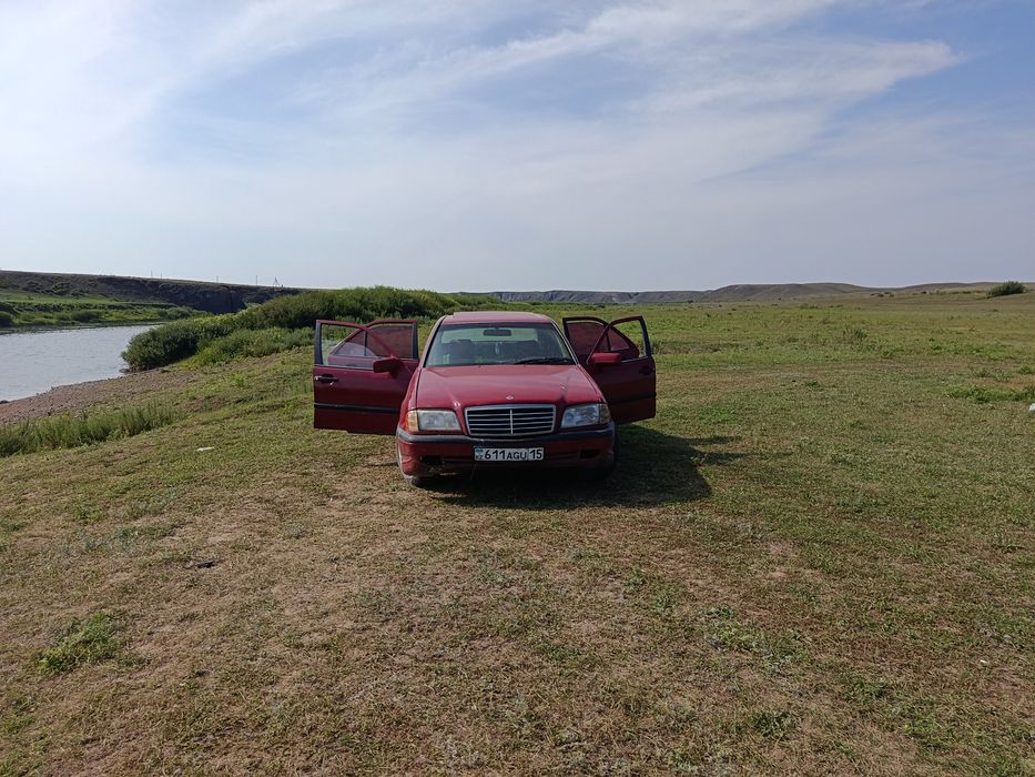 Mercedes - benc w202