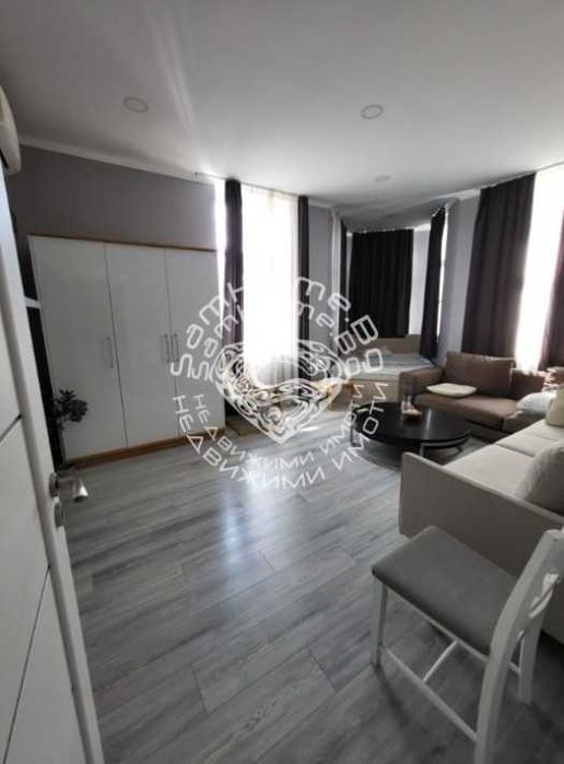 Продава се Двустаен апартамент в Варна, Център - 55 кв.м за 3364 €/кв.м - Снимка #1