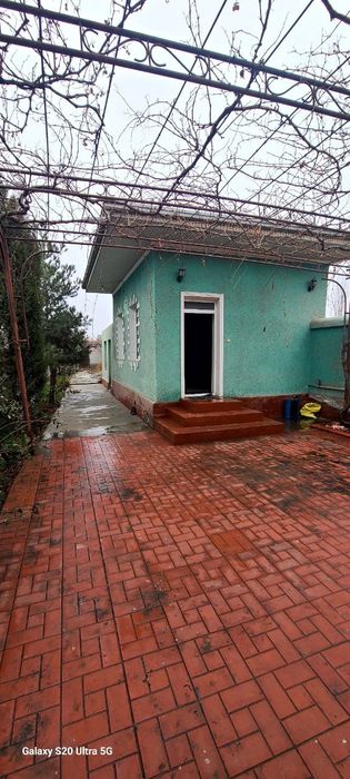 Uchkoprik tumani qoqonboyda xonadon sotiladi