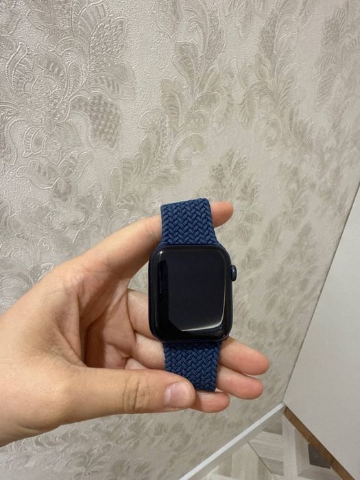iwatch 6 44 mm , есть коробка