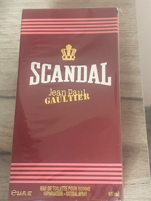 Parfum scandal sigilat dama
