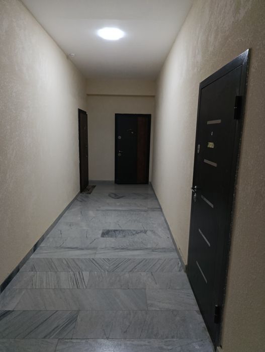 2/4/10 квартира сотилади, кадастр тайёр, гиштли уй