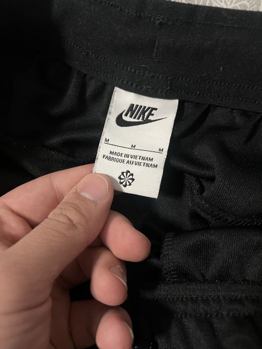 Панталон Nike (Цена по договаряне)