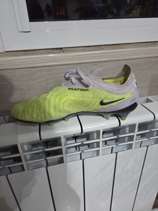 Бутонки за футбол