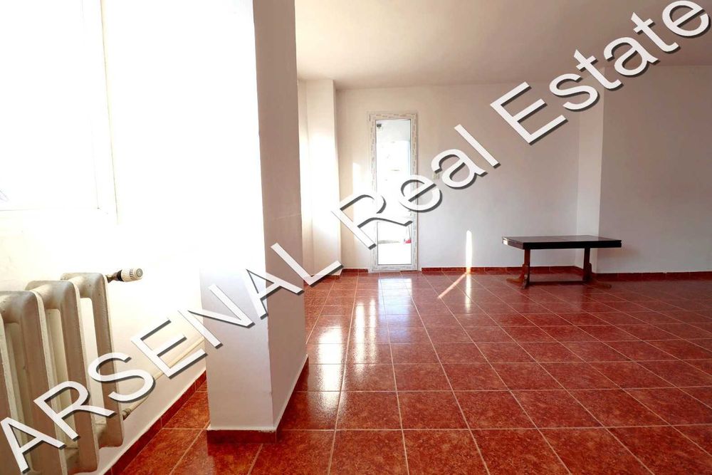 Дава се под наем Тристаен апартамент в София, Редута - 110 кв.м за 425 € - Снимка #2