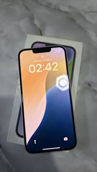 Телефон Iphone 14