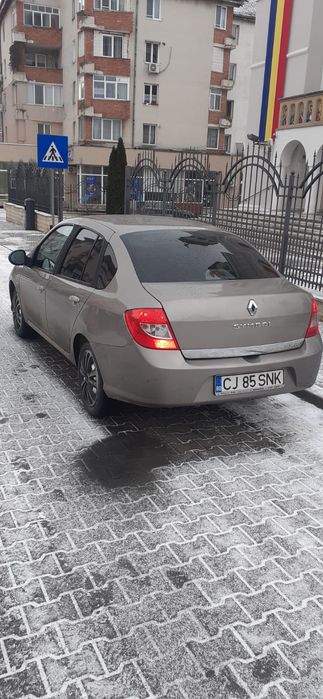 Vând Renault symbol 1.5 diesel.