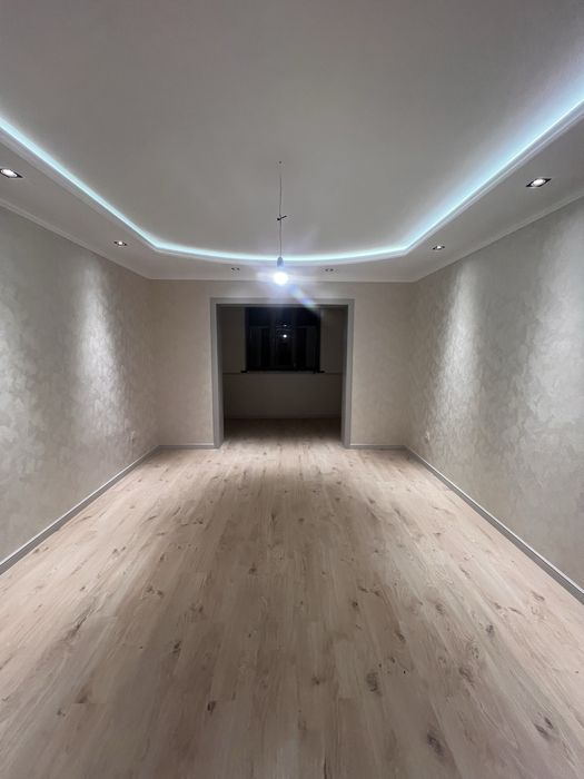 3 xonali kvartira sotiladi 9. Etajli domnig 2 etaji narxi kelishiladi