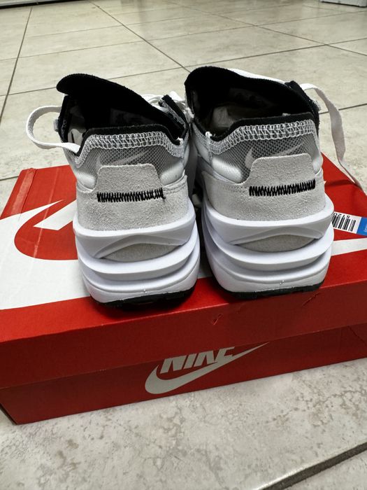 Маратонки Nike номер 37