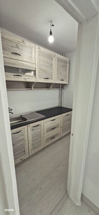 Garsonieră Craiovei , RENOVATĂ / parțial mobilată / utilată !