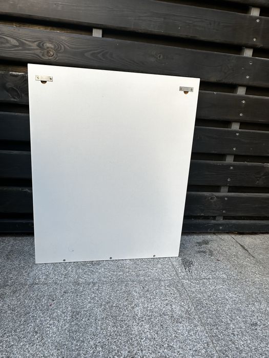 Oglinda baie cu raft