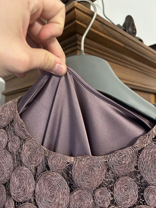 Rochie de gală din dantelă roz