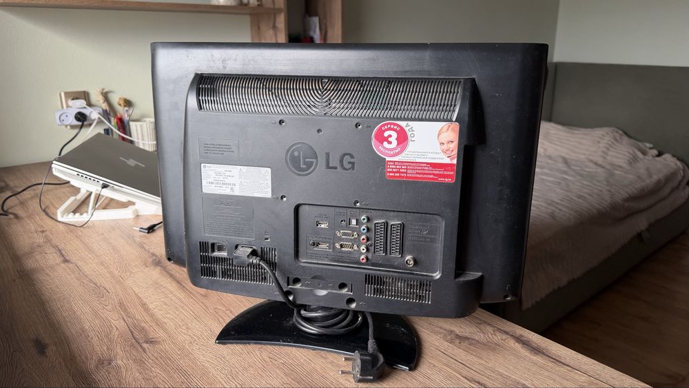 Телевизор LG (без смарт ТВ)