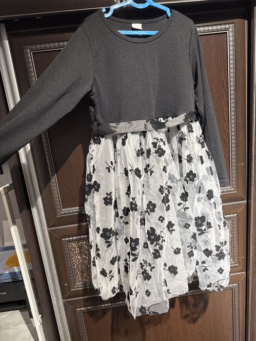 Платье на девочку 8-10 лет