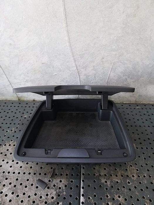 Sertar bord skoda yeti 5l 5l0857096