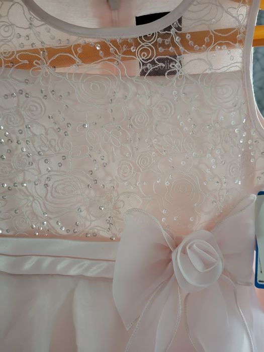 Продается новое платье