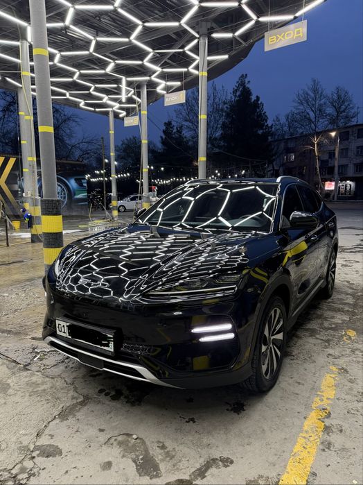 BYD Song Plus Champion qora EV 605km Toza