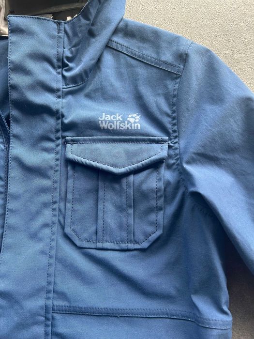 Jacheta primavara-toamna copii Jack Wolfskin, cu gluga, 128 EU. Noua!
