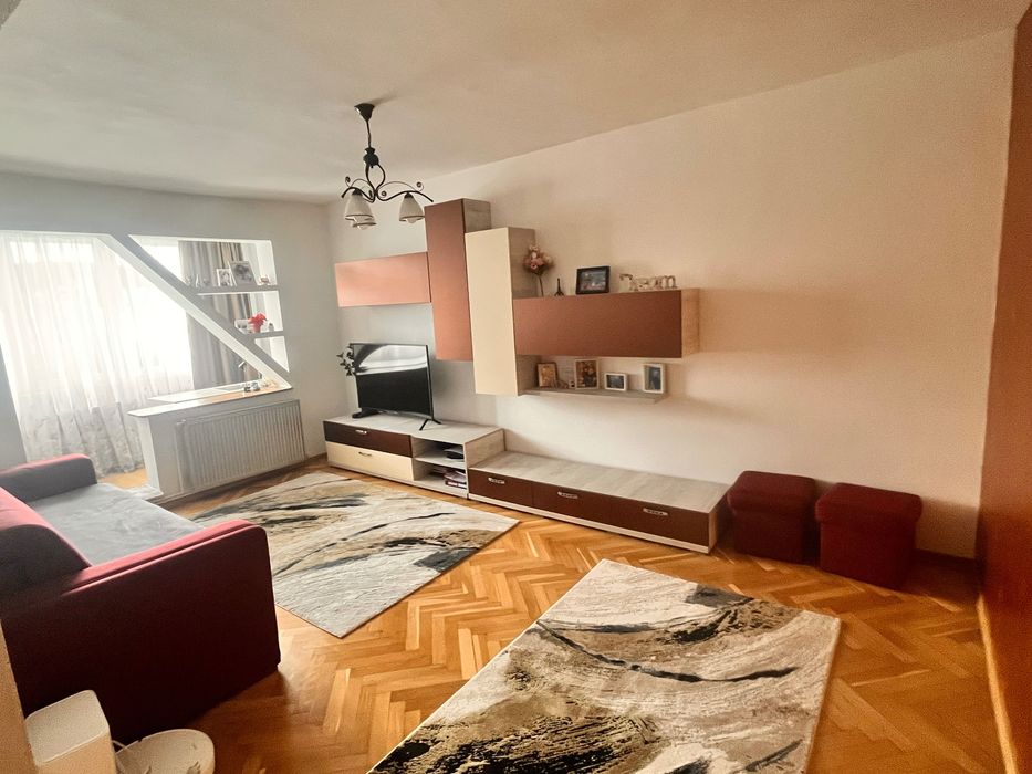 Apartament 3 camere de închiriat Tudor
