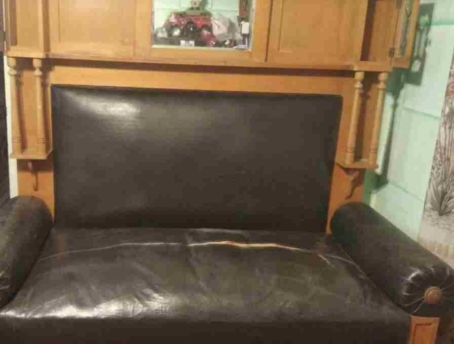 Ремонт мягкий мебели по доступной цене.