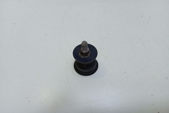 Surub fixare lampa stop 8E0945246 Seat Exeo prima generatie