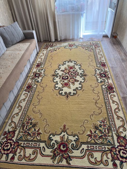 Продаётся ковёр (2×4 м)