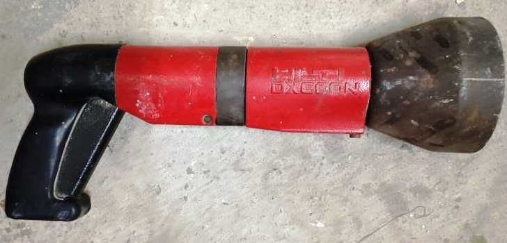 Продавам пистолет за директен мотаж Хилти DX 600 N