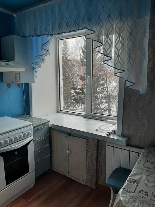 Продам квартиру в районе площади.