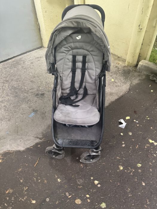 2 ta yosh bolali oilalar uchun ajoyib kolyaska