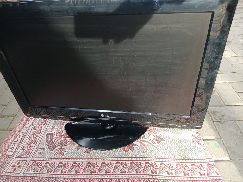 Продам телевизор LG 32