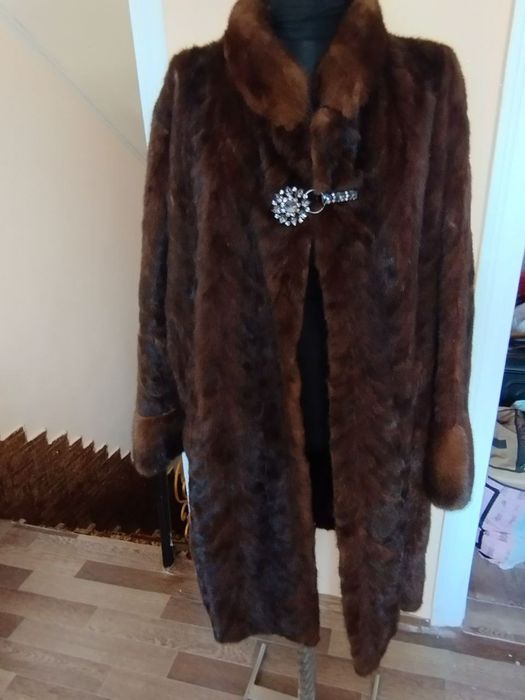 Норковая шуба, жилетка енот новые в наличии есть