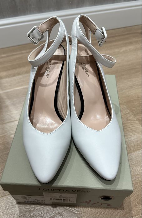 Белые кожаные туфли Loretta Very