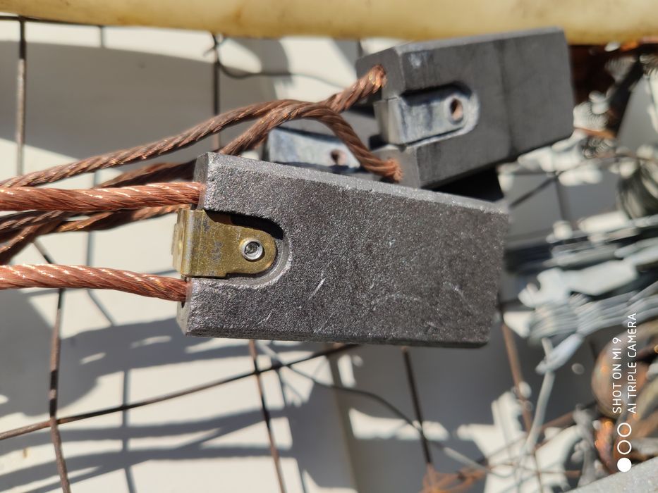 Щетки графитовые