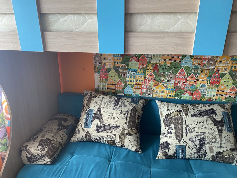 Продам двухярусную кровать