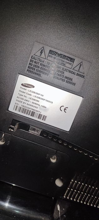 Продам телевизор на подставке