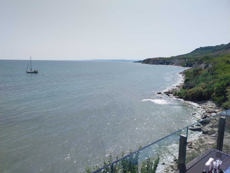 НОЩУВКИ в ДВУСТАЕН апартамент в комплекс ТОПОЛА СКАЙС(Балчик), 4*.