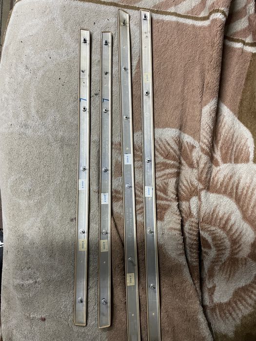 Молденги ауди а8 D2