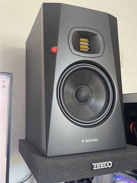 Monitoare audio Adam T7V (boxe active)