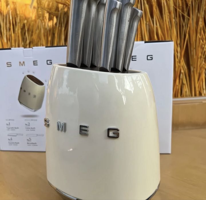 Smeg набор ножей